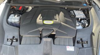 Porsche Cayenne 2018 S E-HYBRID-thumb-20