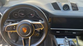 Porsche Cayenne 2018 S E-HYBRID-thumb-25