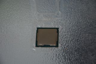 Επεξεργαστής Intel i5-9600KF (3.7-4.6GHz) (socket 1151 rev.2, 8ης-9ης γενιάς)