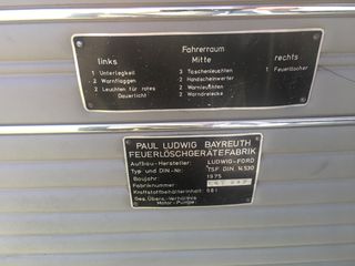 Ford Transit 1975-thumb-10