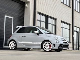 Abarth 695 '22 Esseesse