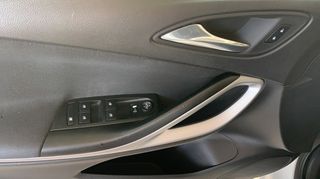 Opel Astra 2018-thumb-6