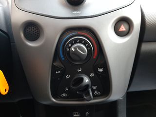 Peugeot 108 2020 1.0/5Π  - TIMH (ΚΛΕΙΔΙ)- ME METAB/ΣΗ & SERVICE--thumb-26