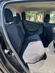 Mitsubishi 2016 L200-thumb-1