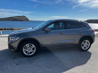 Mercedes-Benz GLA 200 '20