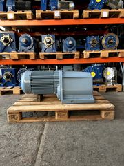 ΜΕΙΩΤΗΡΑΣ BAUER 13KW(18HP) 116RPM