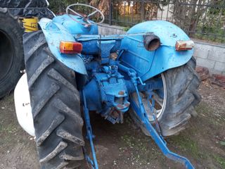 Τρακτέρ Ford 1980 DEXTA ΓΙΑ ΑΝΤΑΛΛΑΚΤΙΚΑ-thumb-2