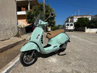 Piaggio Vespa GTS 300 '21