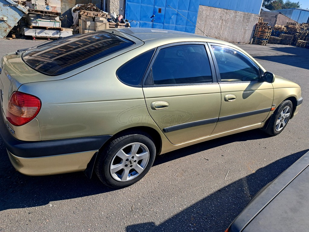 Toyota Avensis 2001