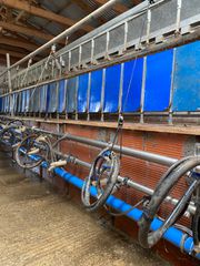 Tractor milking/breeding machinery '08 DeLaval Αρμεκτήριο