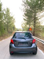 Toyota Yaris 2016-thumb-5