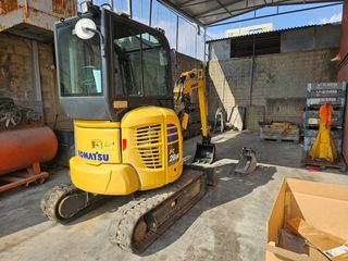 Komatsu '21 PC26MR-5