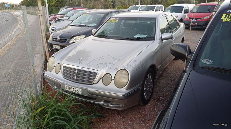 Mercedes-Benz E 240 '01