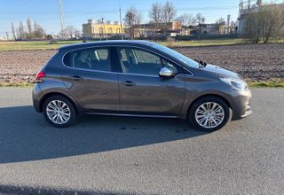 Peugeot 208 2019 1.2 PureTech Signature-thumb-1