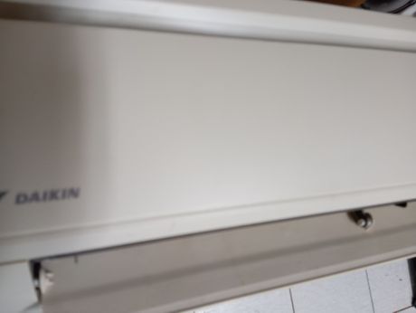 Daikin inverter 12000btu