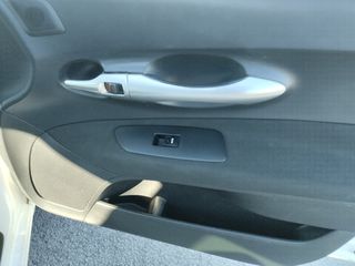 Toyota Auris 2011 euro5-thumb-6