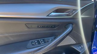 Bmw M5 2018 COMPETITION-thumb-18