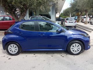 Toyota Yaris 2021 Special Edition LANE ASSIST & ACC CRUISE-thumb-17