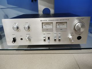 SANYO INTEGRATED AMPLIFIER