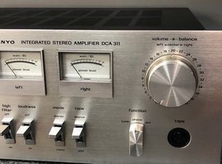 SANYO INTEGRATED AMPLIFIER