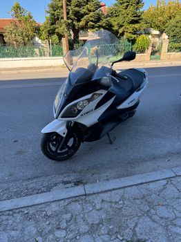 Kymco Downtown 300i '10 Kymco downtown