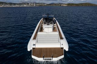 Technohull 2024 OMEGA 47 2X440HP VOLVO PENTA DIESEL ΚΑΙΝΟΥΡΓΙΟ-thumb-9