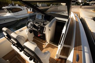 Technohull 2024 OMEGA 47 2X440HP VOLVO PENTA DIESEL ΚΑΙΝΟΥΡΓΙΟ-thumb-21