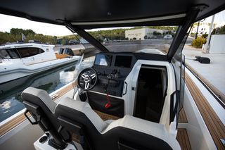 Technohull 2024 OMEGA 47 2X440HP VOLVO PENTA DIESEL ΚΑΙΝΟΥΡΓΙΟ-thumb-22