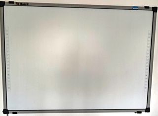 Διαδραστικός Πίνακας 82" Πολλαπλής Αφής 10 Point Touch, IQ Board LMA 82-10