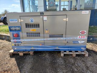 Γεννήτρια Graecus 2024 Γεννήτρια πετρελαίου από 15hp-160hp τύπου με βάση, υδρόψυκτη με αυτόματο πίνακα μεταγωγής GD47-thumb-1