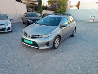 Toyota Auris 2014 1.33 DVVT
