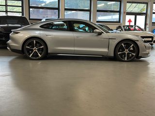 Porsche Taycan 2021 TURBO-thumb-5