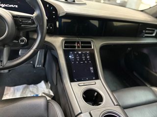 Porsche Taycan 2021 TURBO-thumb-8