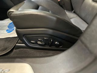Porsche Taycan 2021 TURBO-thumb-10