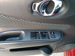Nissan Note 2014-thumb-17