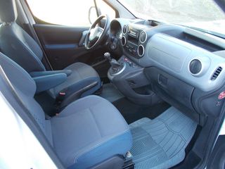 Citroen Berlingo 2011-thumb-12
