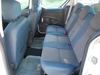 Citroen Berlingo 2011-thumb-15