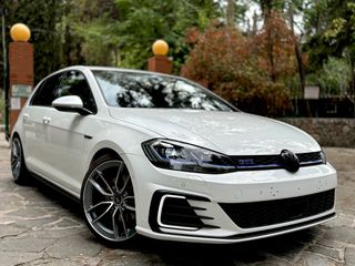 Volkswagen Golf '19 GTE DSG