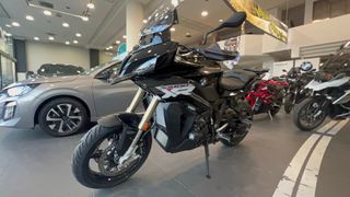 Bmw S 1000 XR 2025 TRIPLE BLACK-thumb-5