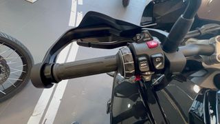 Bmw S 1000 XR 2025 TRIPLE BLACK-thumb-9