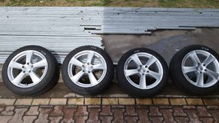 ΛΑΣΤΙΧΑ 205/55-17 PIRELLI SOTTOZERO