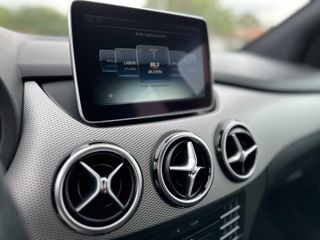 Mercedes-Benz B 200 2016 B200CDI-thumb-23