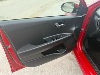 Kia Rio 2017 1.4 Spirit AUTOMATIC-thumb-25