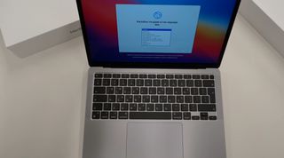 MacBook Air 13 M1 (Late 2020) (παρακαλώ διαβάστε προσεκτικά την περιγραφή)