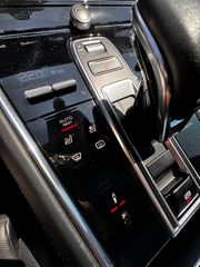 Porsche Panamera 2018 4 E-HYBRID-thumb-26