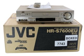 Video player recorder JVC HR-S7600EU Super VHS