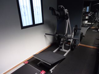 Μηχάνημα (Front Squat-Hack Squat)-thumb-1