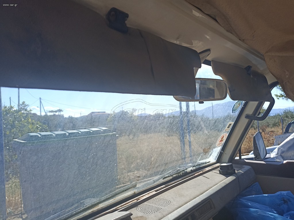 Mitsubishi L300