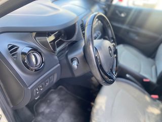Renault Captur 2013-thumb-24