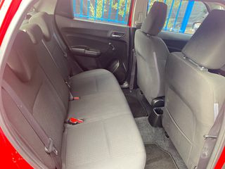 Suzuki Swift 2019-thumb-23